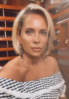 paula-chirila-si-romica-tociu-coprezentatori-splash-vedete-la-apa-1