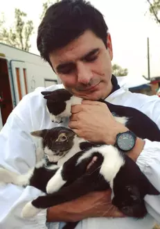 Alex-Bogdan-Masked-Singer-1