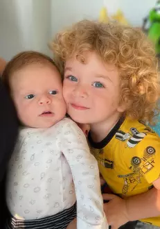 iasmina-hill-imagini-bebelus-nascut-o-luna9