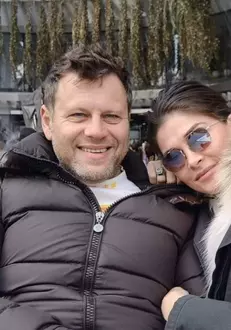 Alina Puscas si sotul ei, Mihia