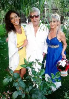 Ioana impreuna cu parintii sai