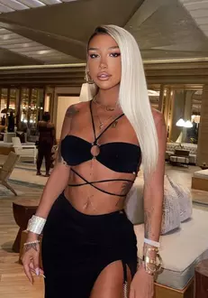 ema-uta-operatii-estetice-1