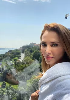 iulia-vantur-ironizata-1