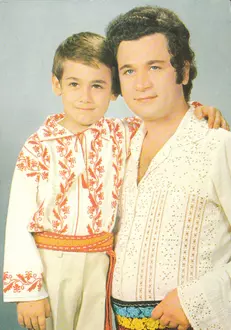 9095054794_06587594cb_b