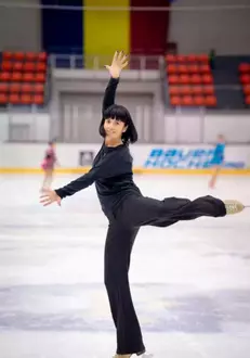 simona-punga-dancing-on-ice-1