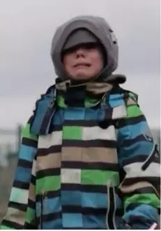 baietel-5-ani-trece-granita-singur-plange-755040-Copy-2