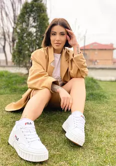 nicoleta-nuca-artista