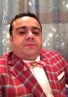 ADRIAN MINUNE SE RETRAGE DIN MUZICA