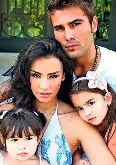 adrian-mutu-consuelo-2