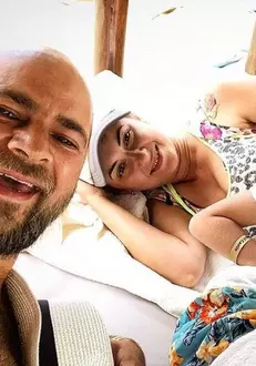 Cosmin Selesi si sotia sa