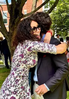 2022-08-02-01_22_22-Mihaela-Schwartzenberg-@mihaelaradulescuschwartzenberg-•-Instagram-photos-and-