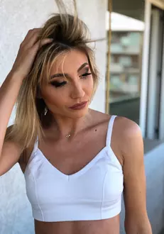 cine-este-monica-odagiu-3