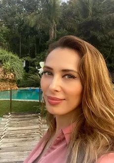iulia-vantur-3-3