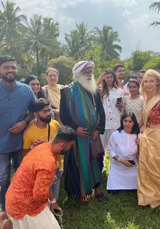 snapinsta.app_1080_323900491_2591242334378615_1396444503623603064_n