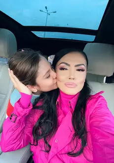 andreea mantea si fiul ei