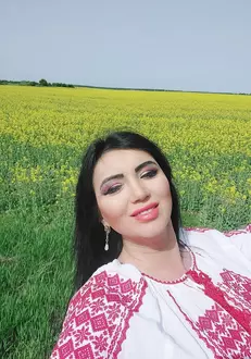 adriana-bahmuteanu-21