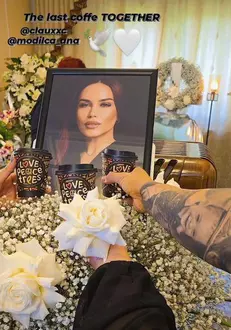 primele-imagini-de-la-priveghiul-ancai-molnar.-sfasietor-ce-a-facut-sotul-sau-la-capela-toata-lumea-a-ramas-fara-cuvinte-5-1