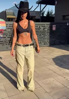 adelina-pestritu-567