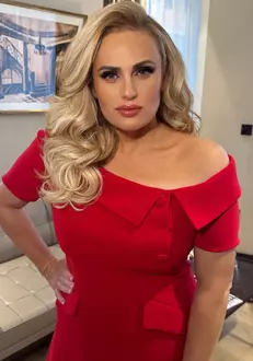 Rebel-Wilson-s-a-casatorit-cu-Ramaona-Agruma-1