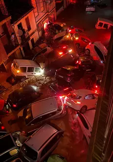 imagini-apocaliptice-dupa-inundatiile-catastrofale-cu-51-de-morti-din-spania-victimele-sunt-cautate-cu-dronele-932065
