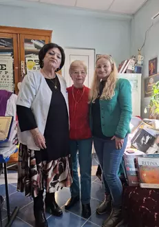 eu cu monica pop si ioana ionescu