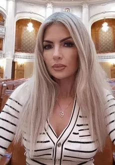 laura vicol 9