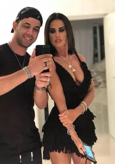 Alex Ashraf-oana-zavoranu