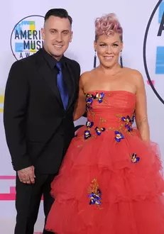 Pink și Carey Hart2