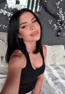 Andreea Popescu dupa operatiile estetice2