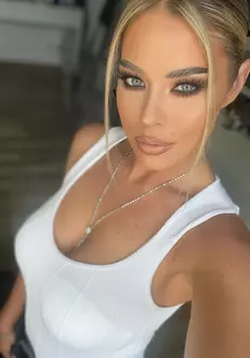 Roxana-Nemes-
