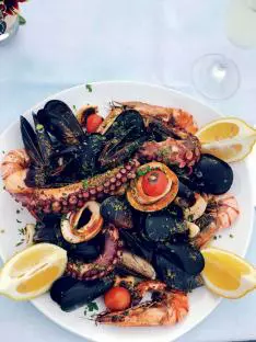 Platou cu fructe de mare