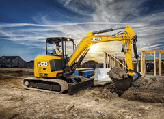 5 criterii după care să alegi cel mai bun miniexcavator