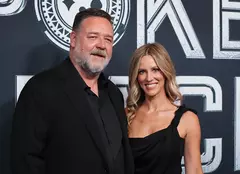 Russell Crowe, planuri de nuntă cu iubita cu 27 de ani mai tânără. Britney Theriot, alături de actor la Malta