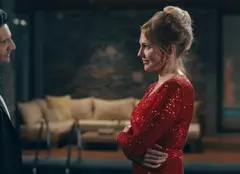 Meryem Uzerli joacă în „Antalya Gambit”. Noul serial este filmat în decorul spectaculos al Antalyei