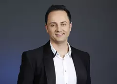 Cătălin Măruţă o celebrează pe artista Ileana Sărăroiu