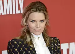 Michelle Pfeiffer poate umbla dezbrăcată prin casă