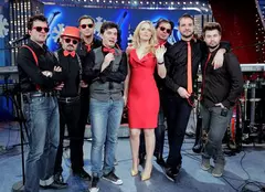 Trupa Jukebox (“Cronica Cârcotaşilor”) a lansat o piesă de sărbătoare 