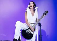GGirls (INNA, Antonia, Lariss, Lori Ciobotaru) au lansat piesa “Milk and Honey”
