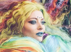 FOTO. Delia cântă la flaut în cel mai nou videoclip, „Verde Împărat”