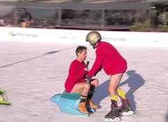 Pariu pierdut la „Neatza...”. Răzvan și Dani au renunțat la pantaloni, în direct, la -3 grade Celsius
