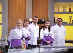 Prima confruntare pe echipe, din sezonul special: chefii intră cu familiile în bucătăria Chefi la cuțite