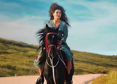 Ebru Şahin („Hercai”) s-a supărat pe fani și și-a închis - temporar - conturile de social media