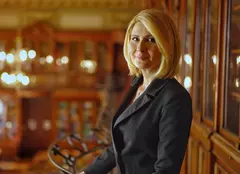De Paște, Alessandra Stoicescu și preotul Vasile Ioana, serie de interviuri la Observator 19 (Antena 1)