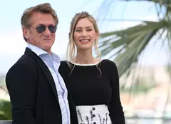 Dylan Penn, primul rol principal într-un lungmetraj. Fiica celebrului Sean Penn joacă alături de tatăl ei în „Flag Day”