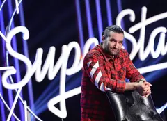Smiley, față în față cu sosia Laurei Cosoi de la „SuperStar România”: „Da, am gusturi bune la femei”