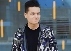 Ce a făcut Selly cu primii bani câștigați. Ce sumă imensă a primit pentru un contract de imagine