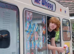 Rupert Grint, vânzător de îngheţată