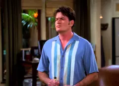 Cine îl va înlocui pe Charlie Sheen în serialul „Doi bărbaţi şi jumătate”?