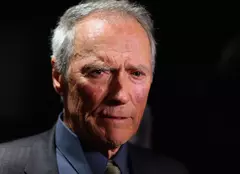 Clint Eastwood sprijină căsătoriile între persoane de acelaşi sex