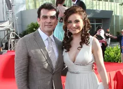 Elizabeth Alvarez şi Jorge Salinas îşi prezintă gemenii